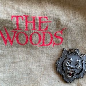 NWOT THE WOODS FINE JEWELRY DIAMOND AND ENAMEL GRAY TIGER CHARM